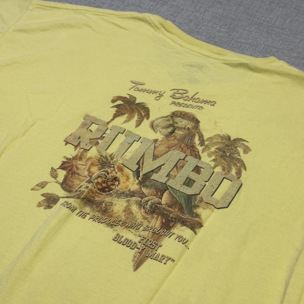 Tommy Bahama T-Shirt Mens 2XL Yellow Relax Graphic Crew Neck Cotton Tagless